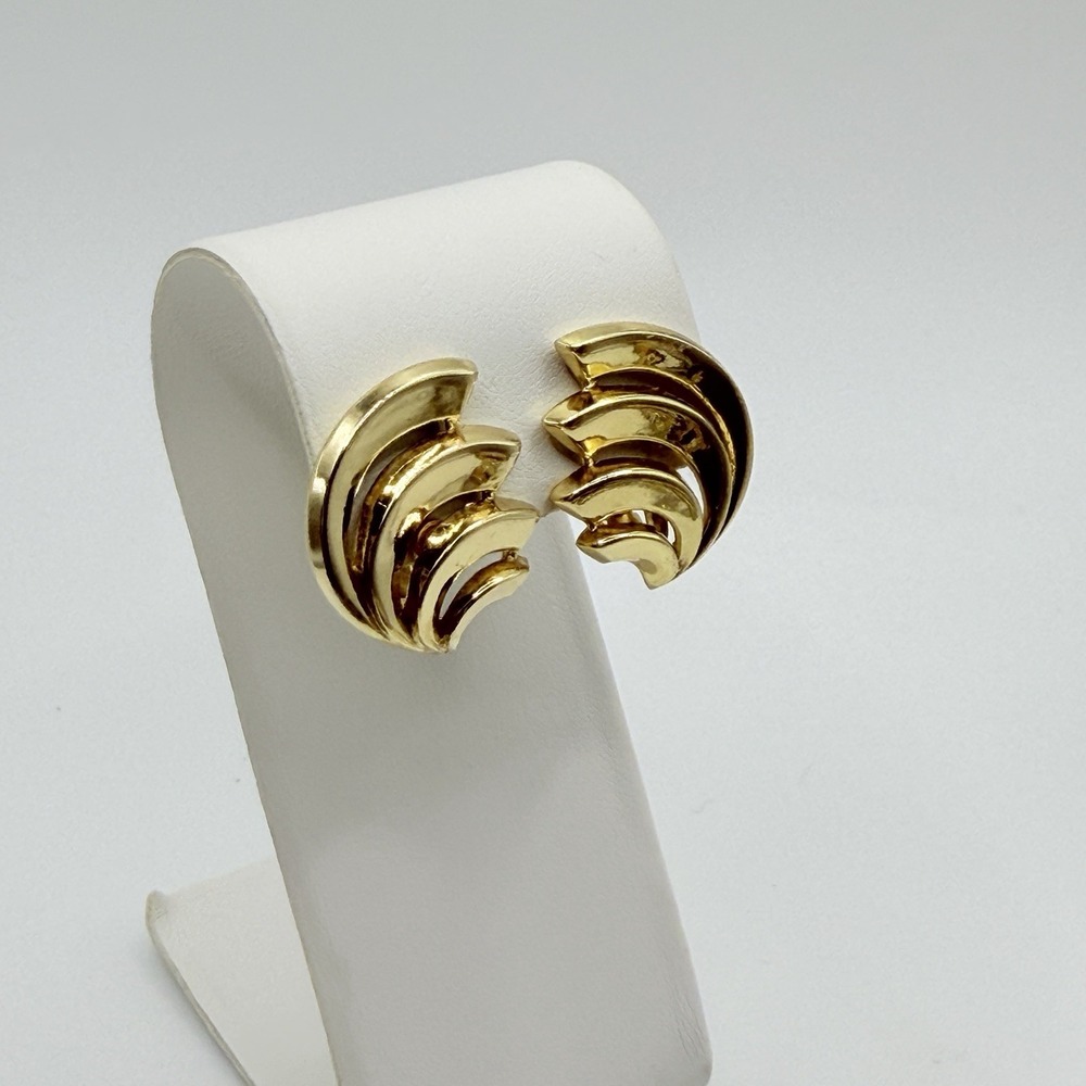 Vintage Trafari Gold Tone Brushed Peddle Shape 1.5" Clip on Earrings 80s 90s